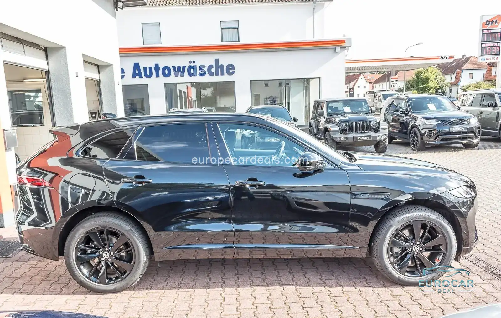Jaguar F-Pace