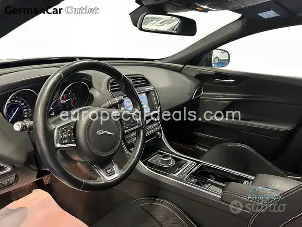 Jaguar XE