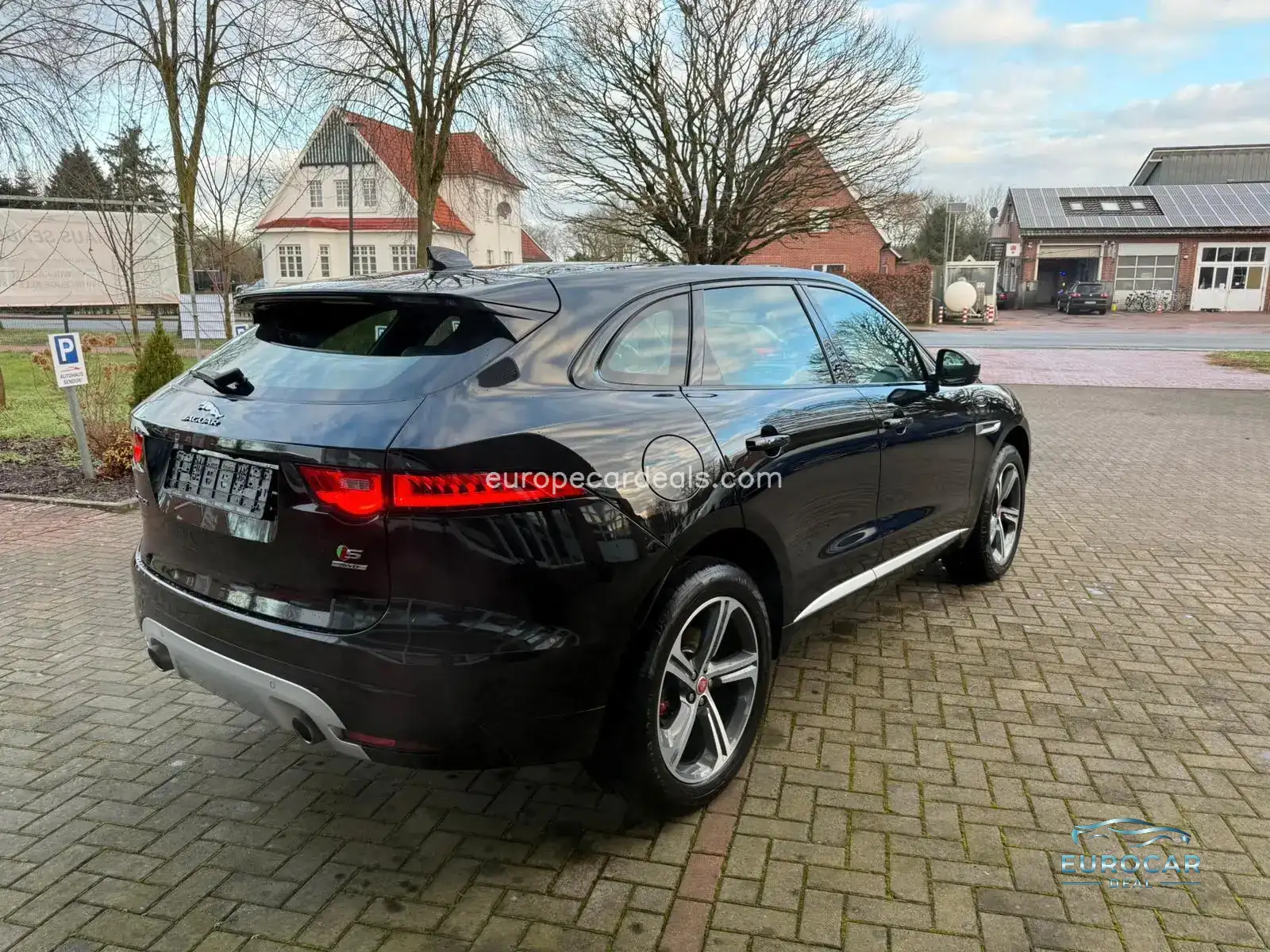 Jaguar F-Pace