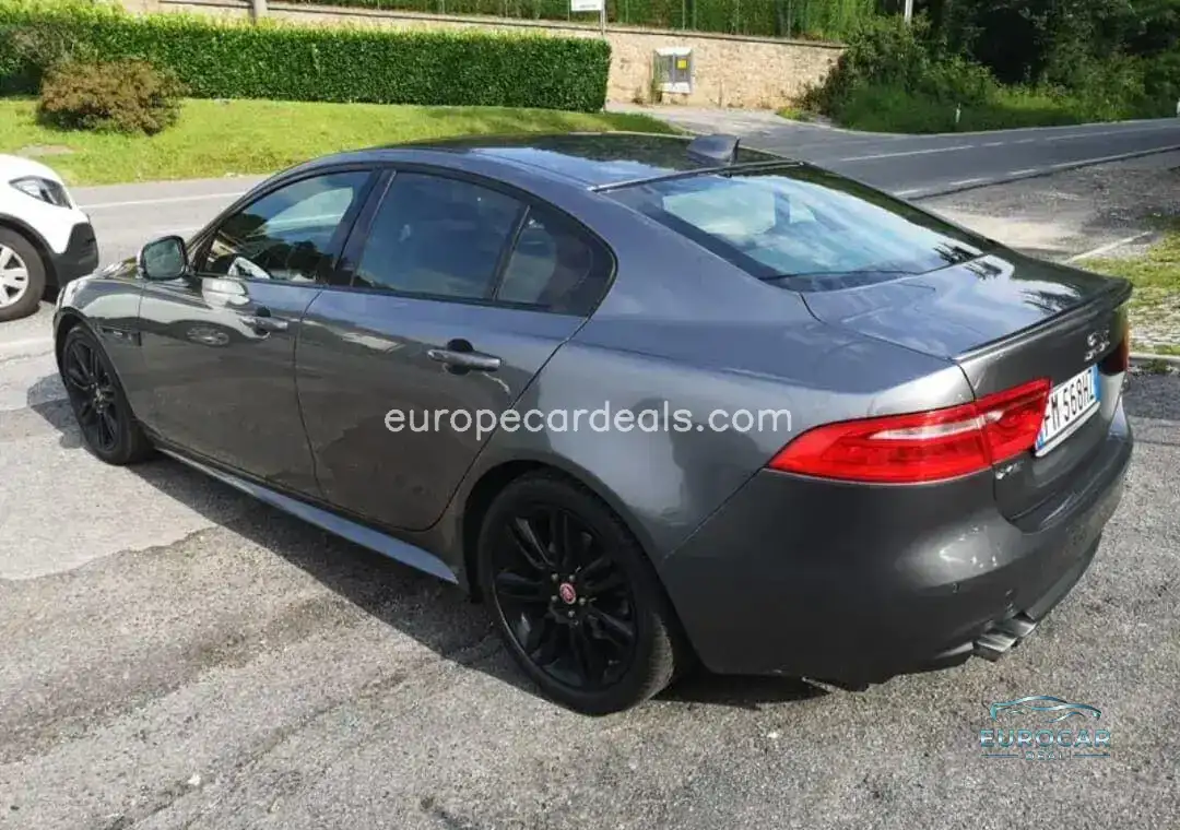 Jaguar XE