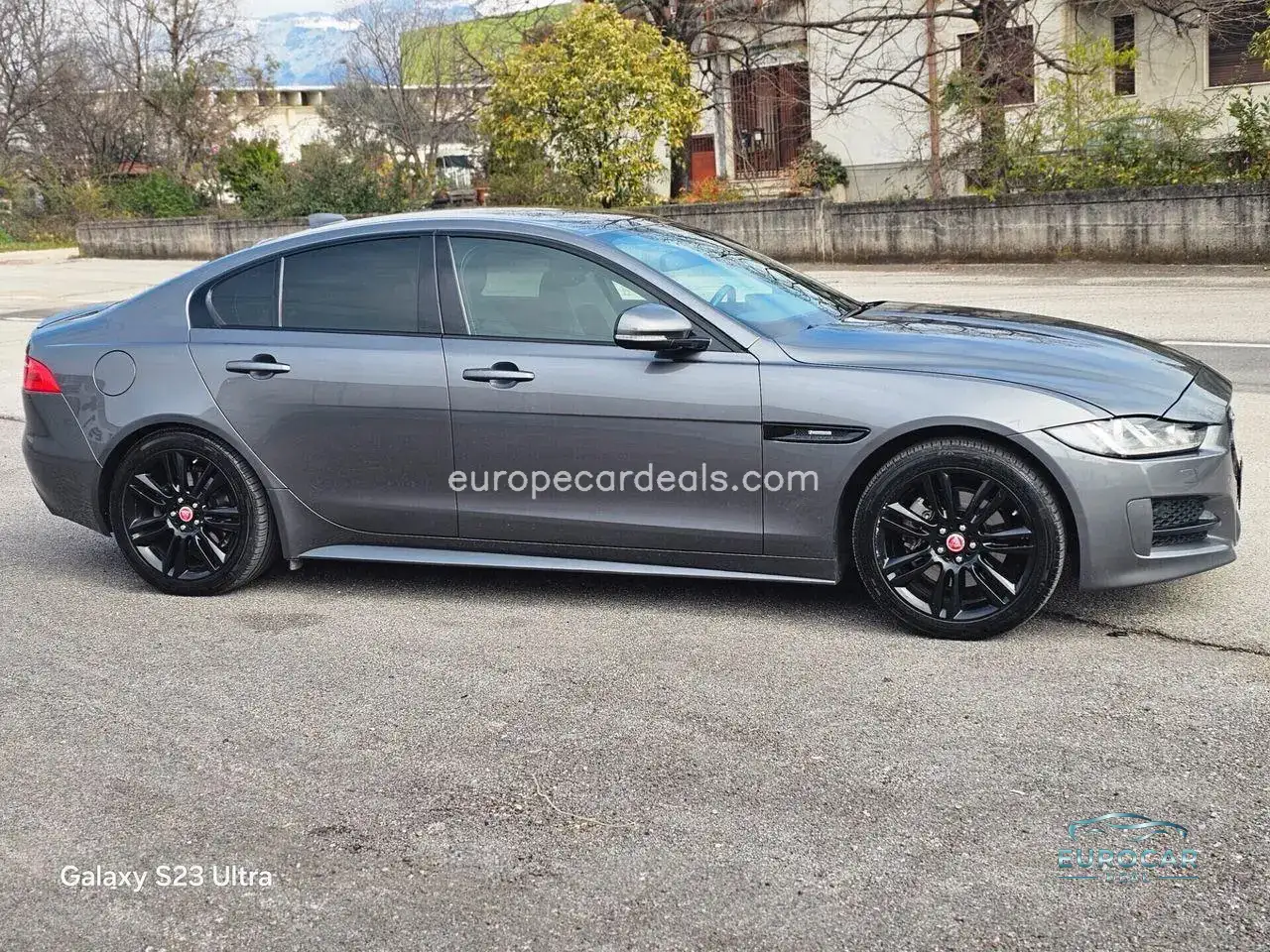 Jaguar XE