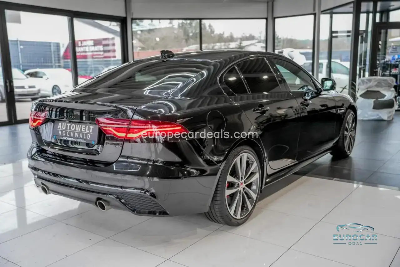 Jaguar XE