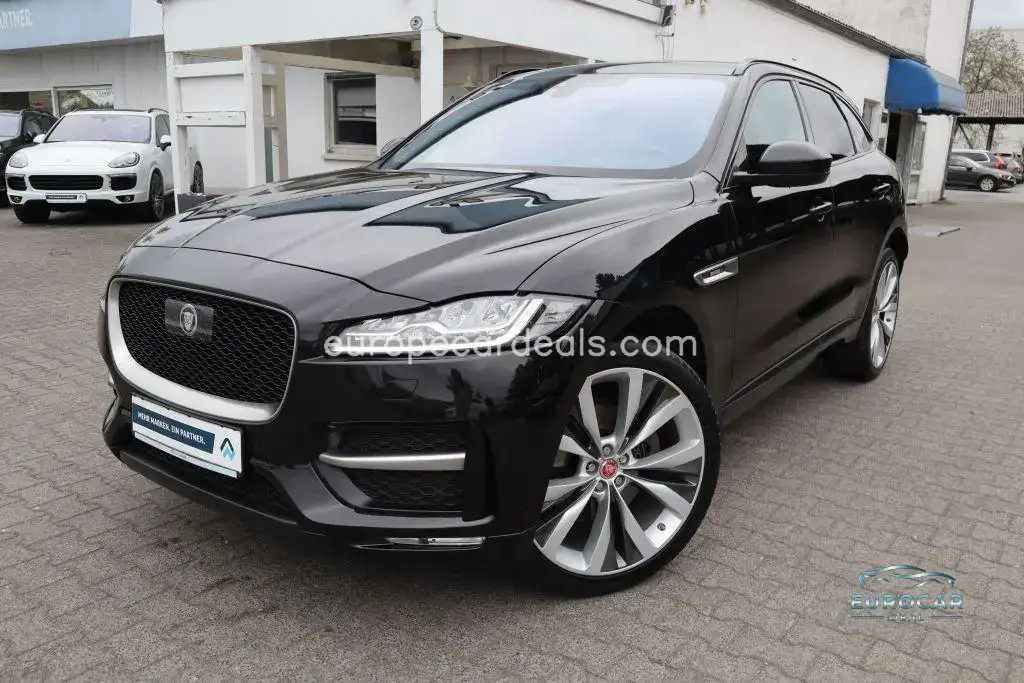 Jaguar F-Pace