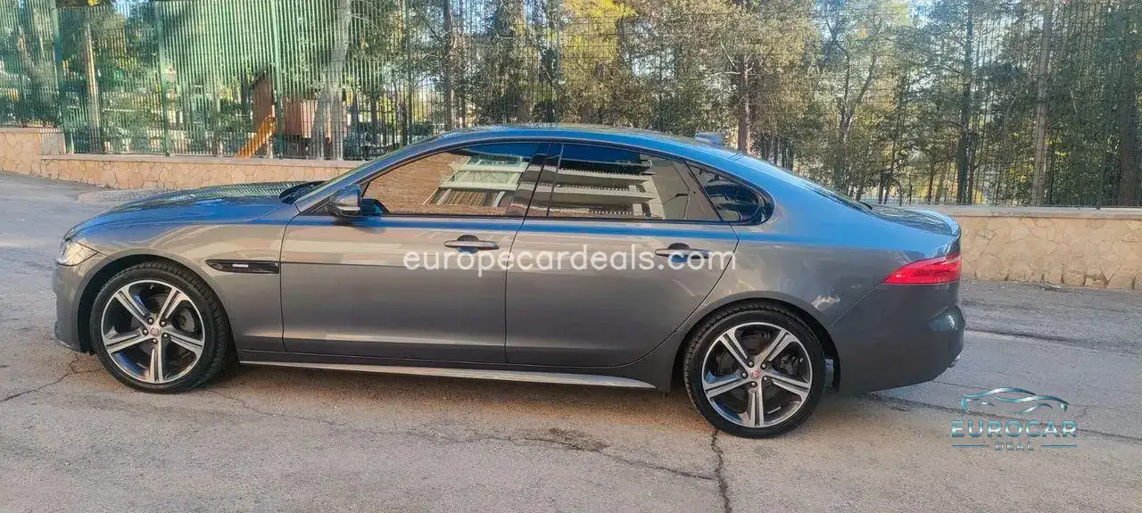Jaguar XF