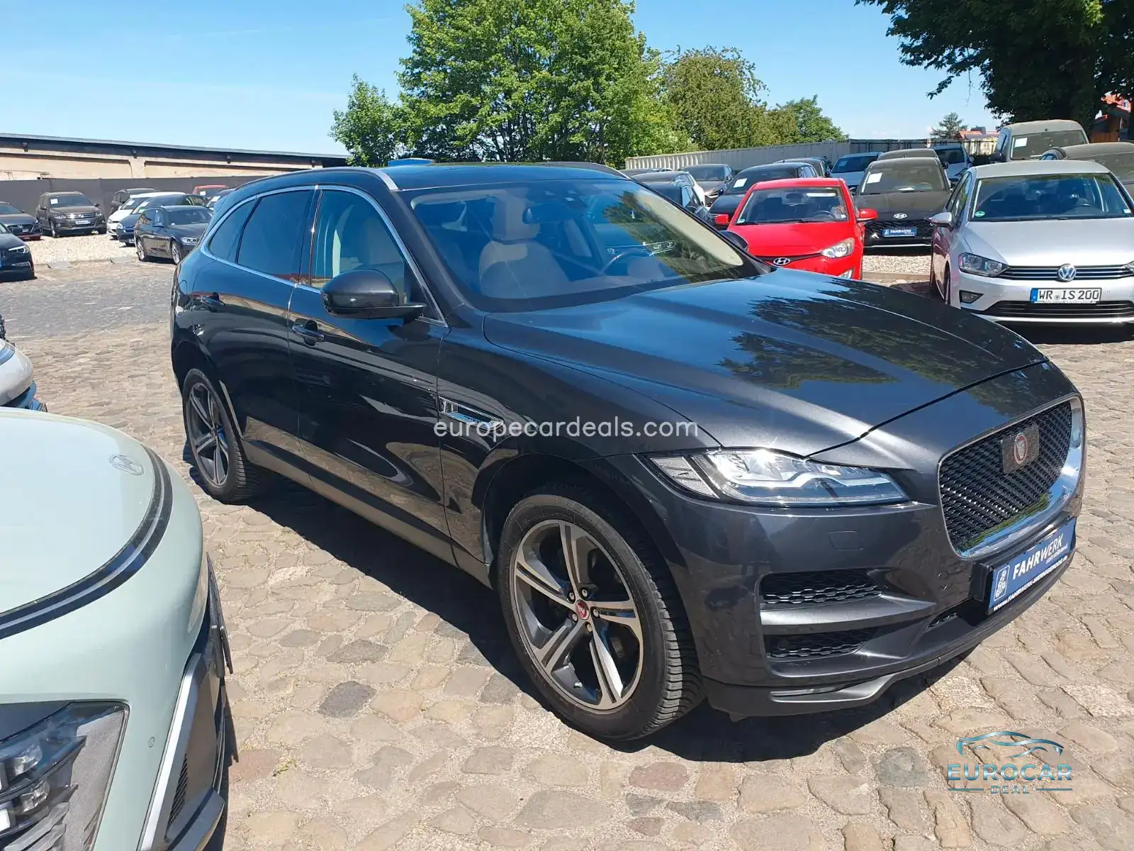 Jaguar F-Pace