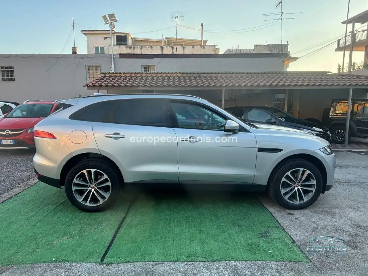 Jaguar F-Pace