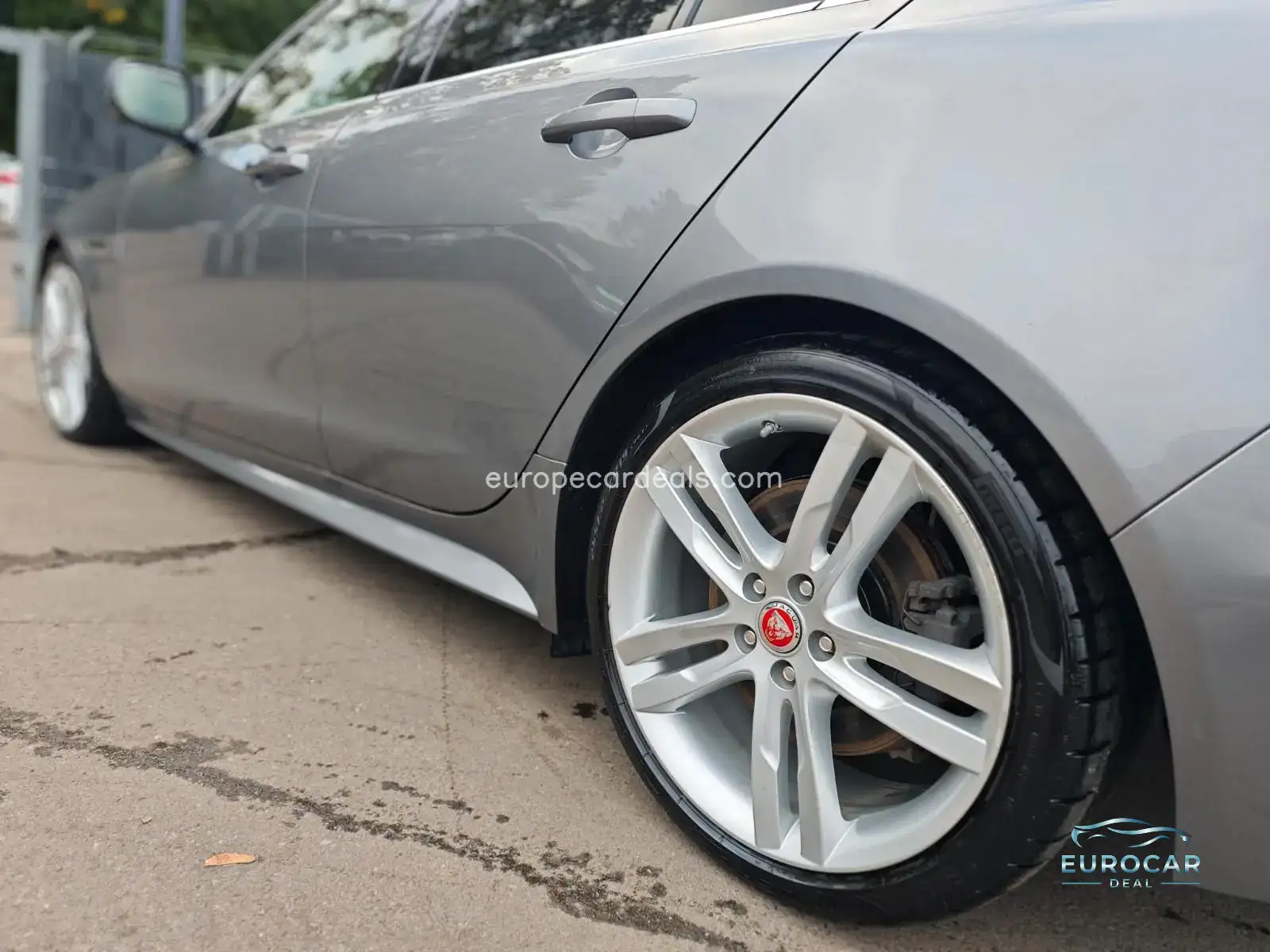 Jaguar XE
