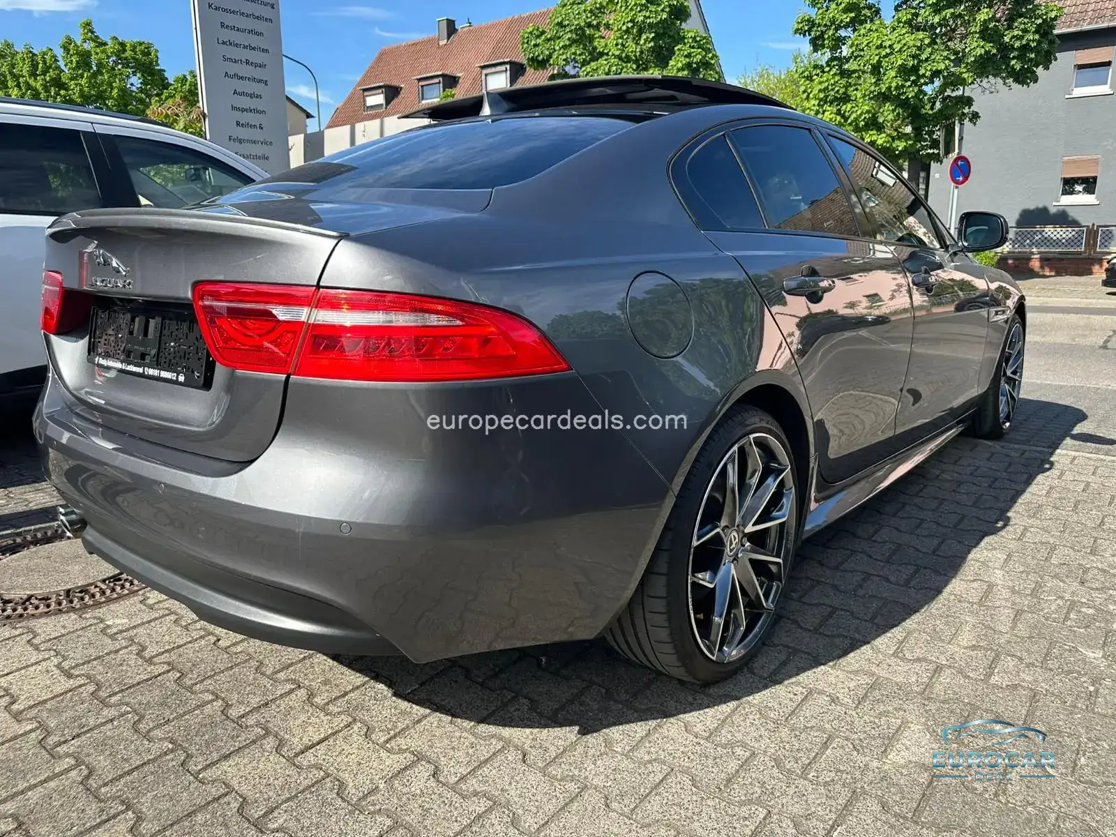 Jaguar XE