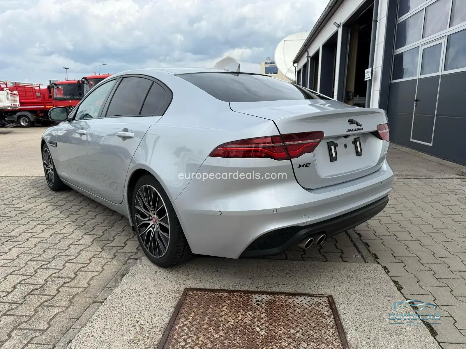 Jaguar XE