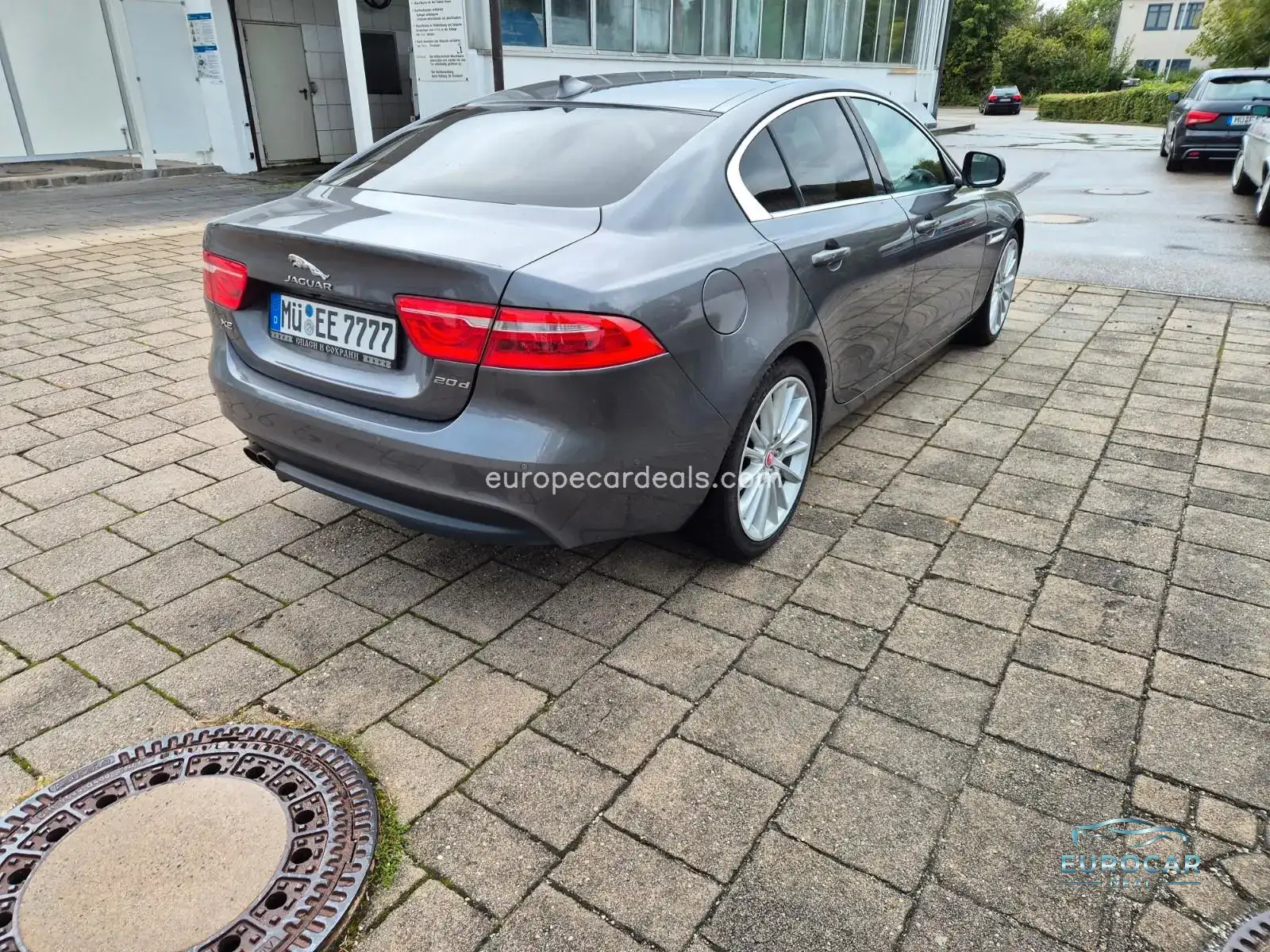 Jaguar XE