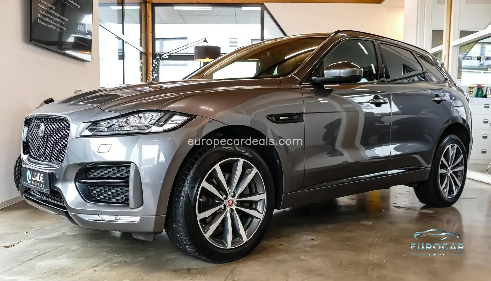 Jaguar F-Pace