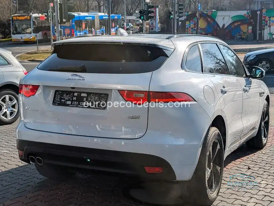 Jaguar F-Pace