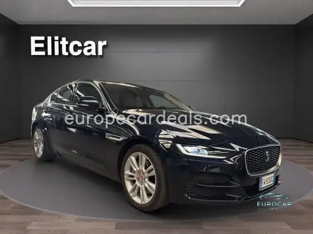 Jaguar XE