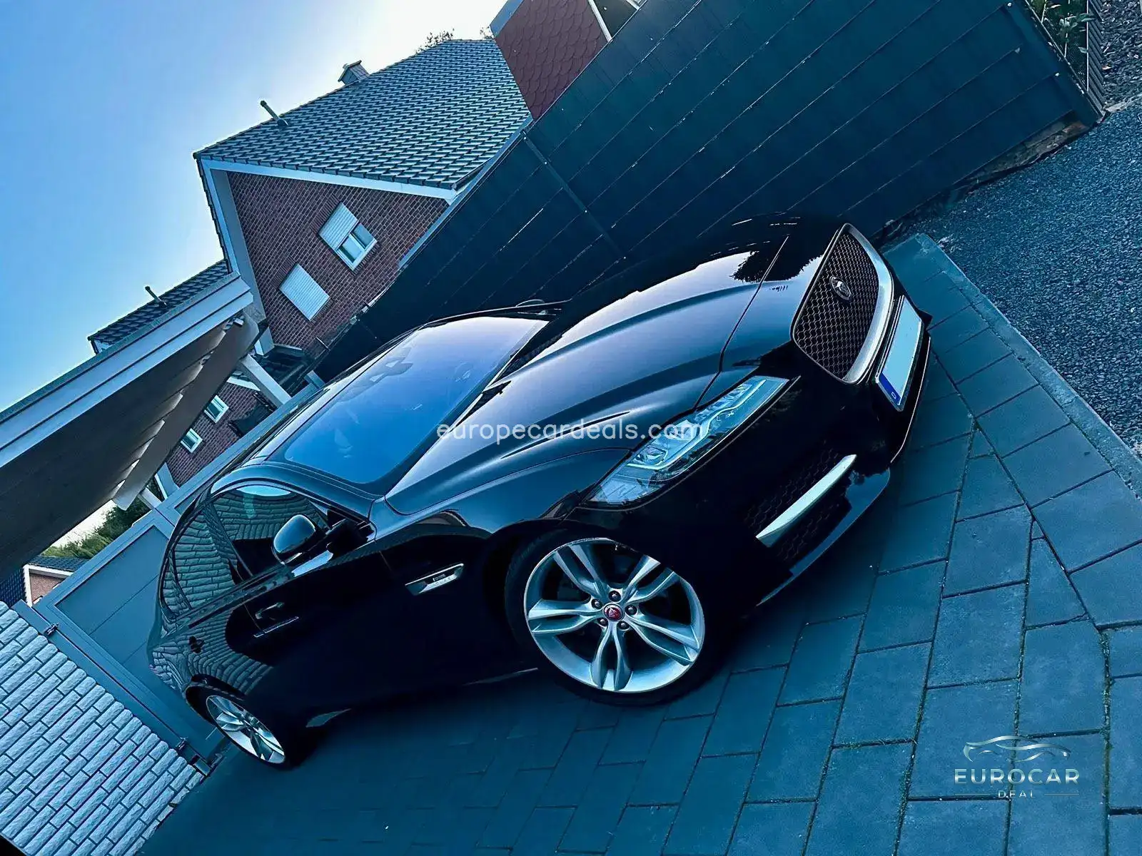 Jaguar XF