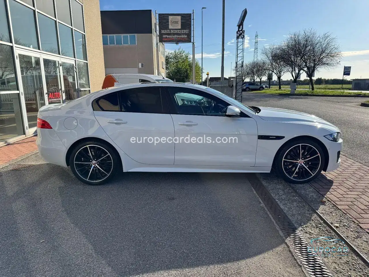 Jaguar XE