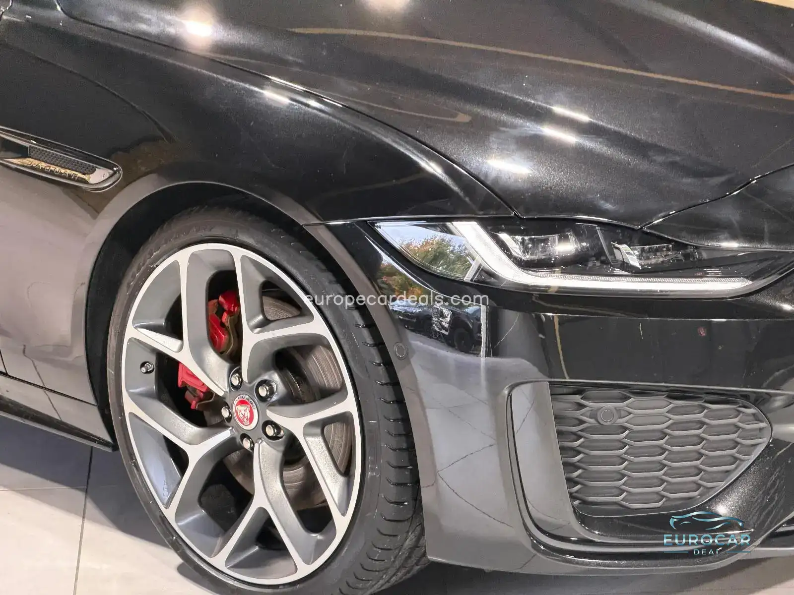 Jaguar XE