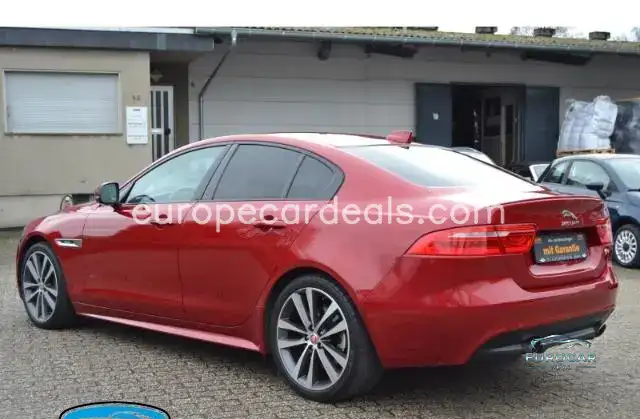 Jaguar XE