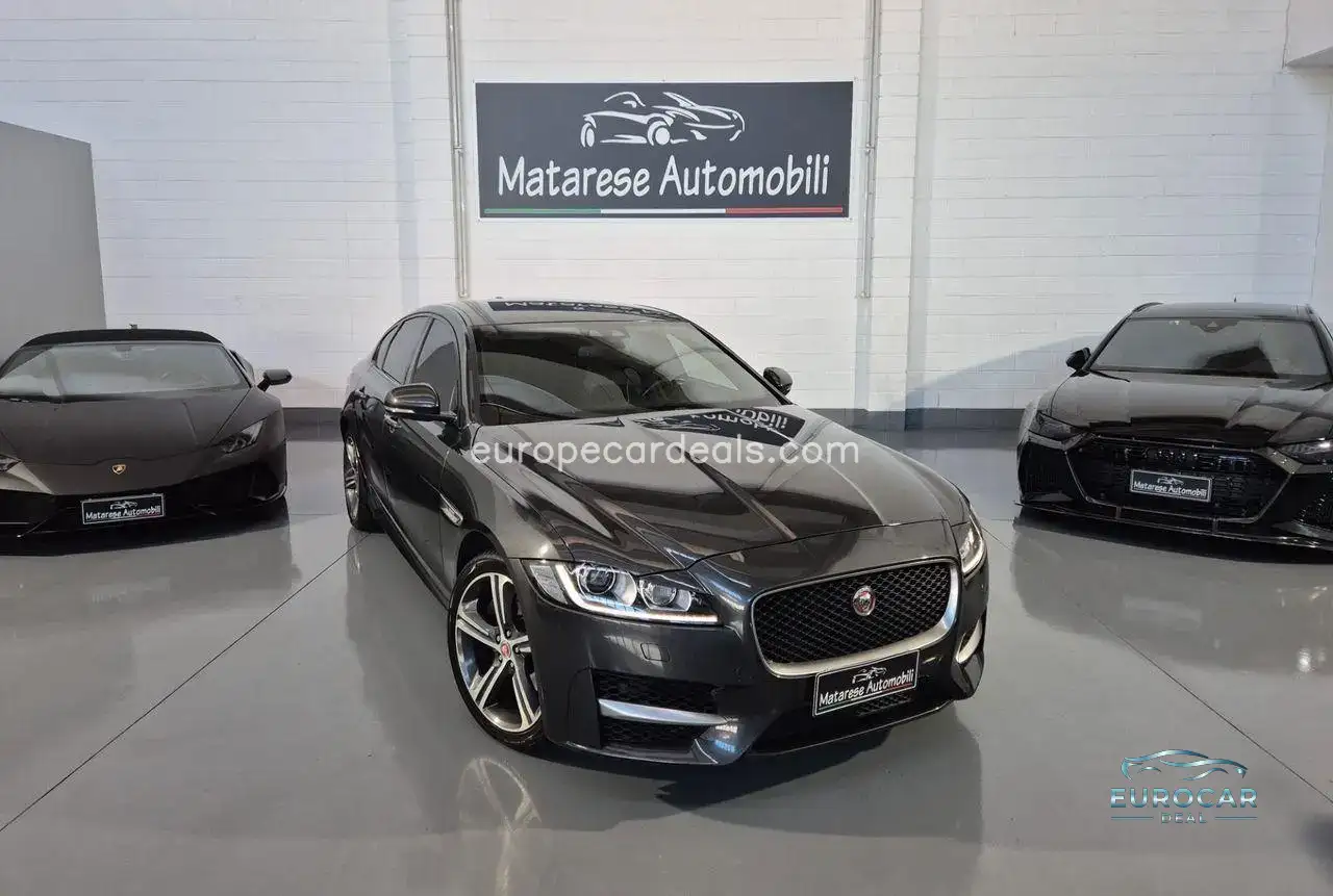 Jaguar XF