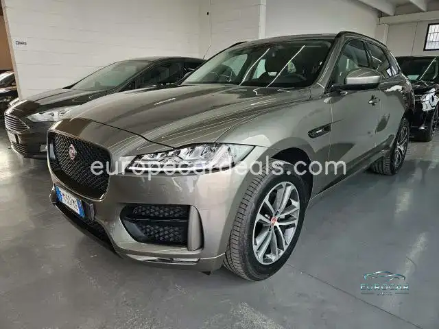 Jaguar F-Pace