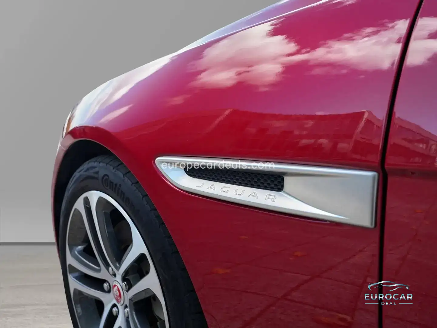 Jaguar XE