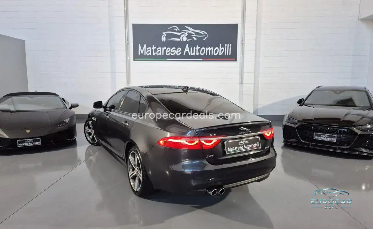 Jaguar XF