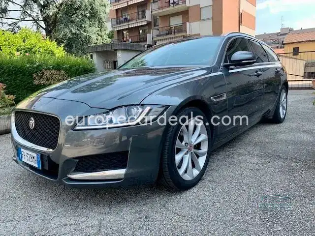 Jaguar XF
