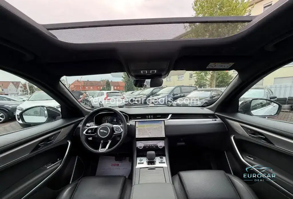 Jaguar F-Pace