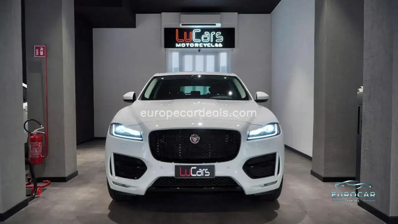Jaguar F-Pace