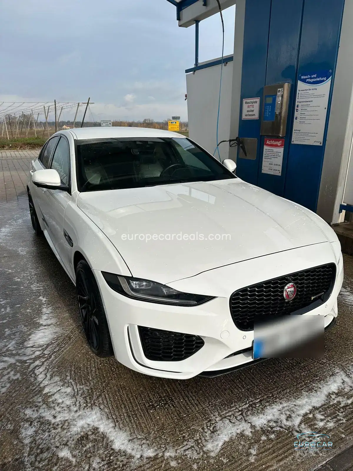 Jaguar XE