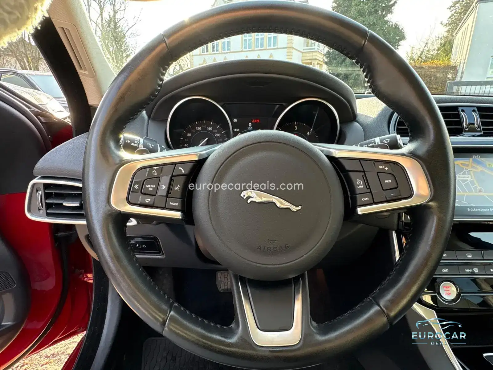 Jaguar XE