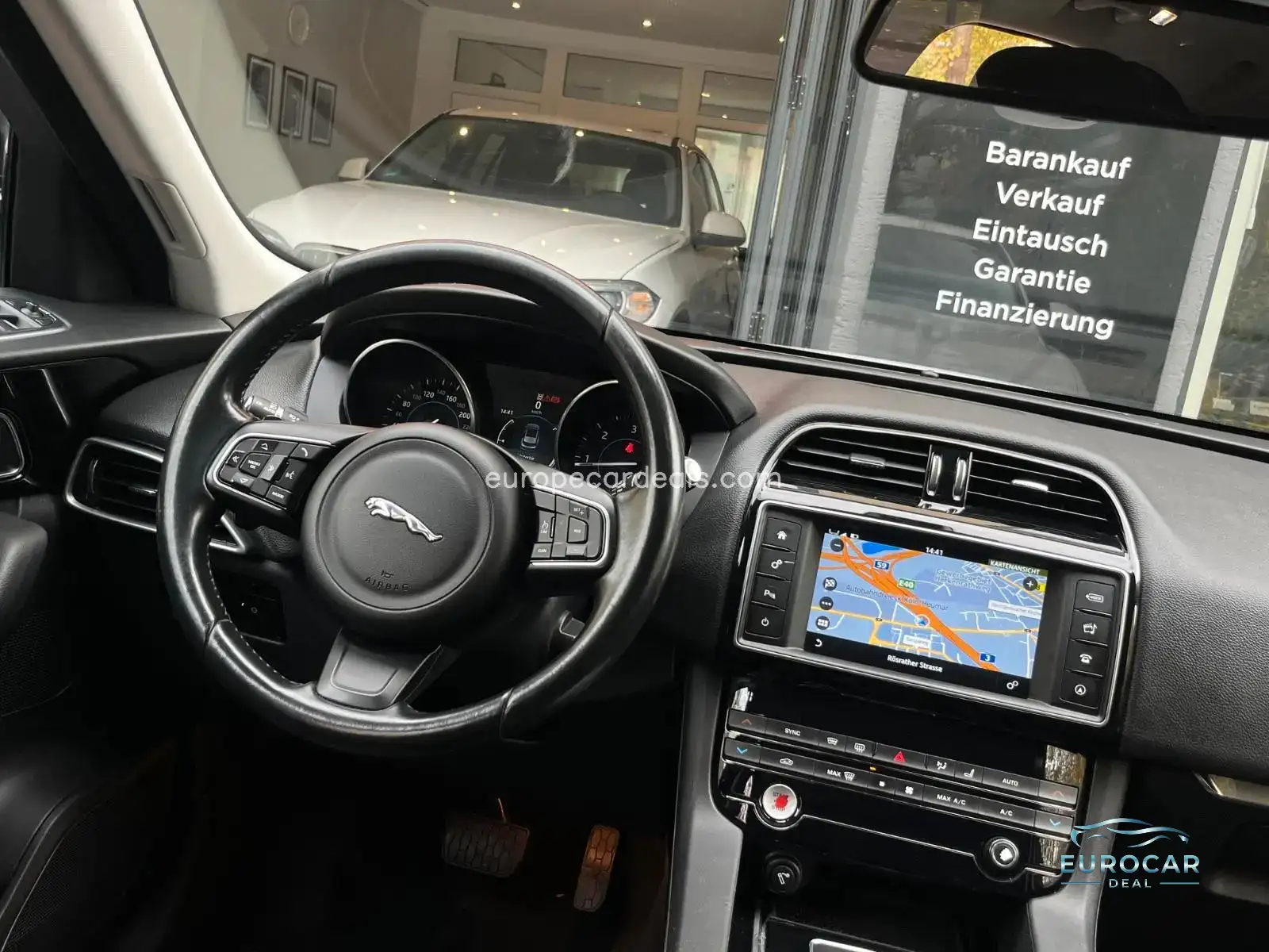 Jaguar F-Pace