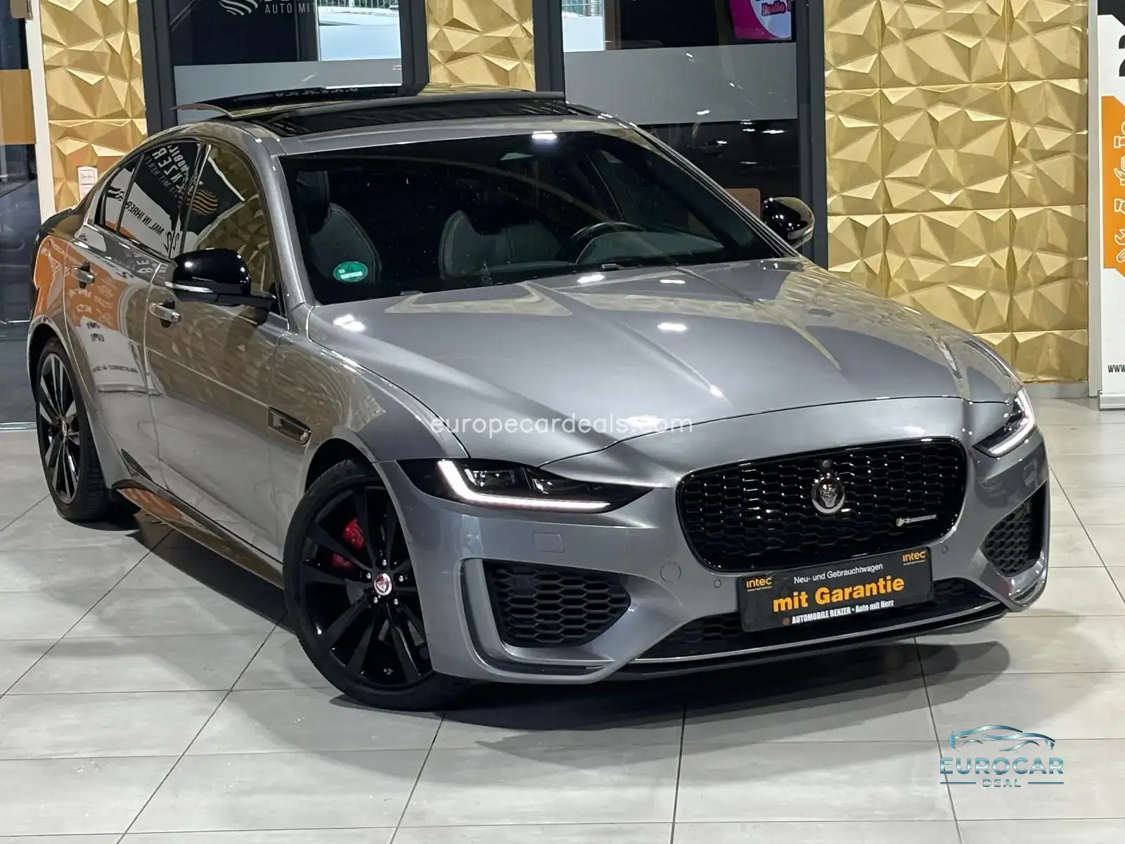 Jaguar XE