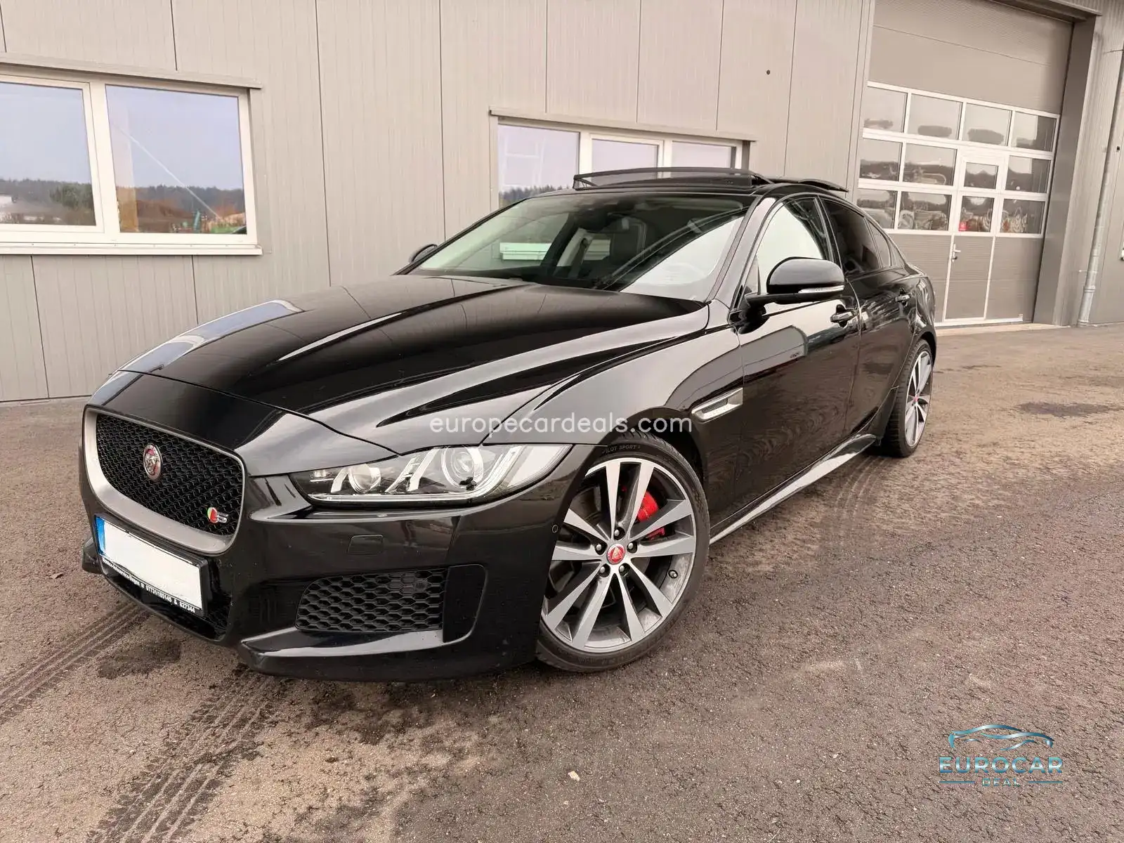Jaguar XE