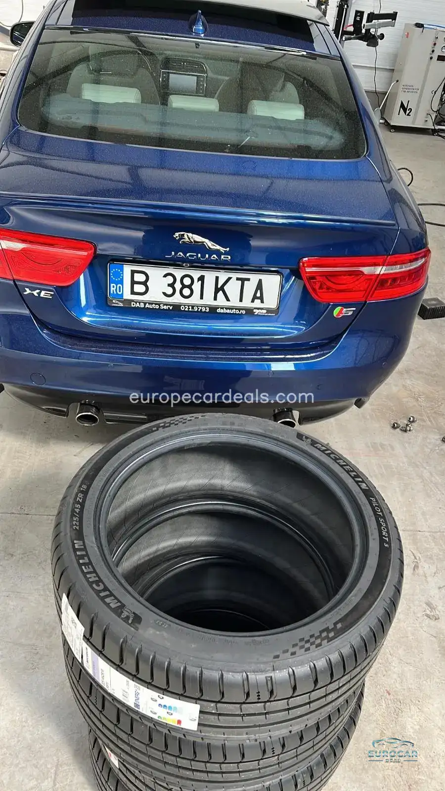 Jaguar XE