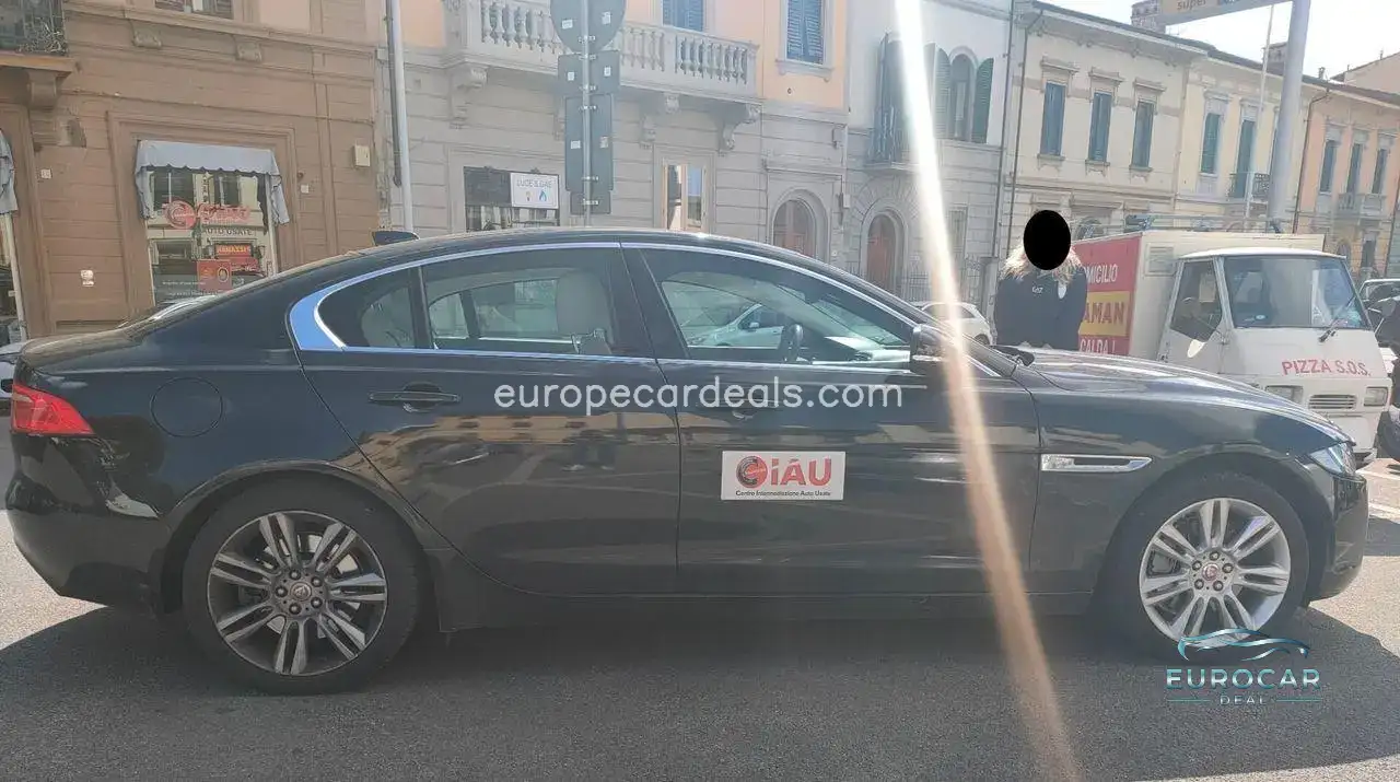 Jaguar XE