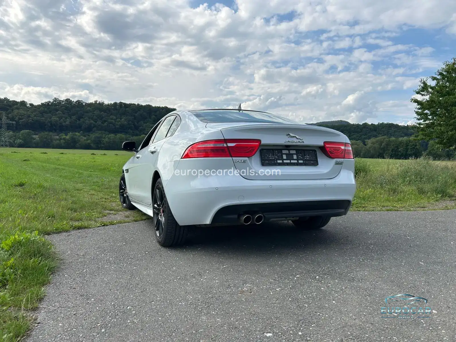 Jaguar XE