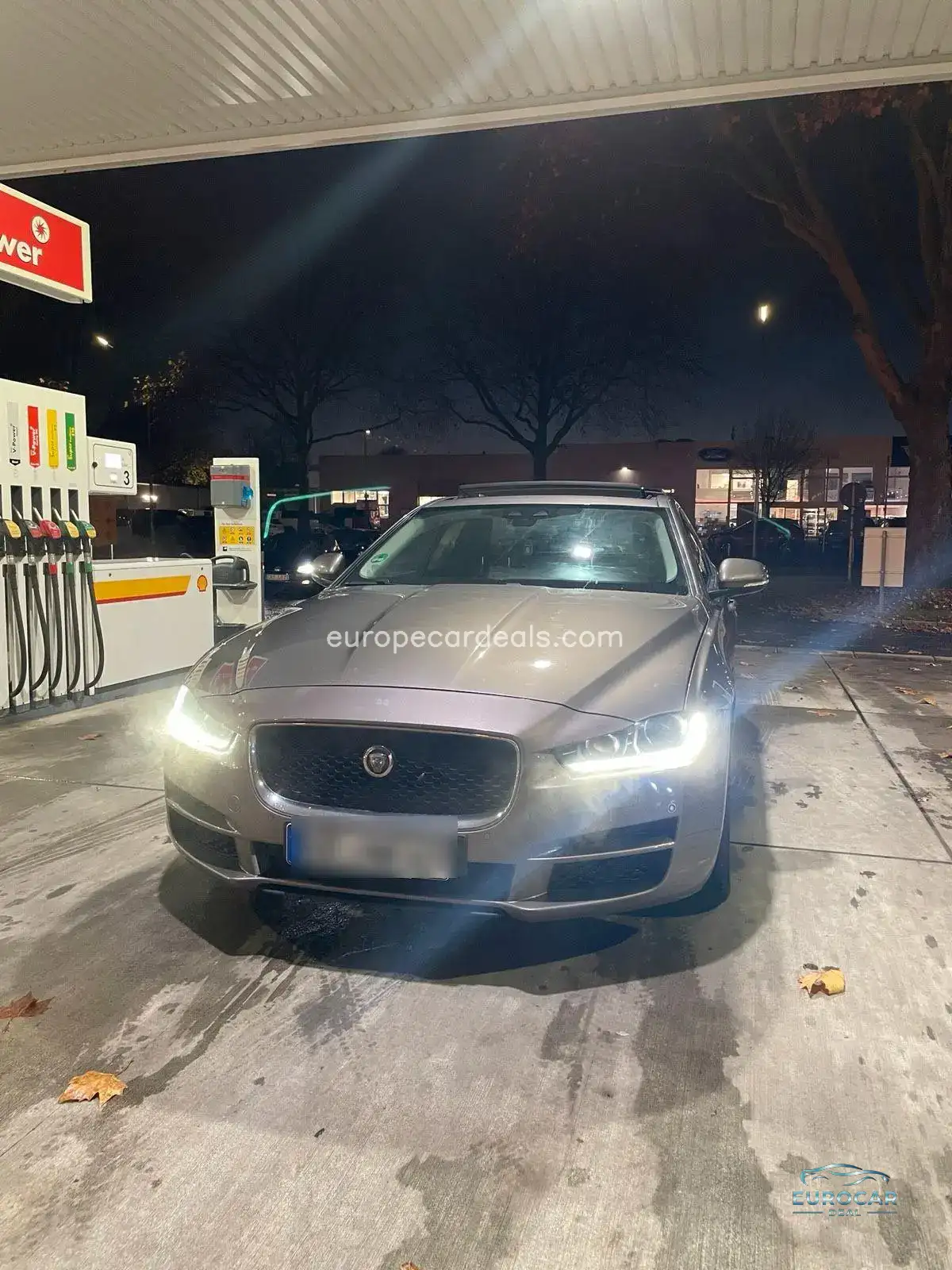 Jaguar XE