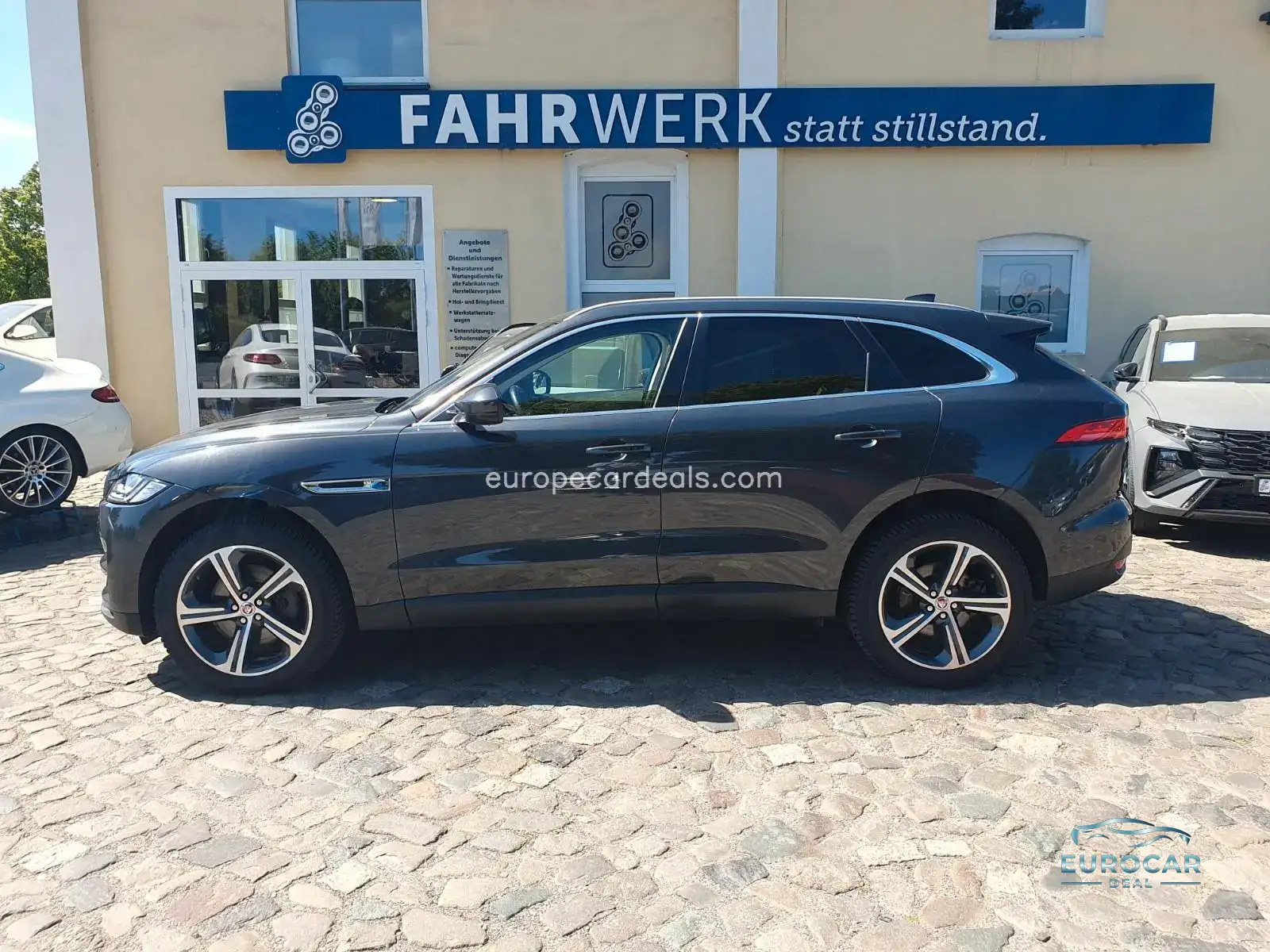 Jaguar F-Pace