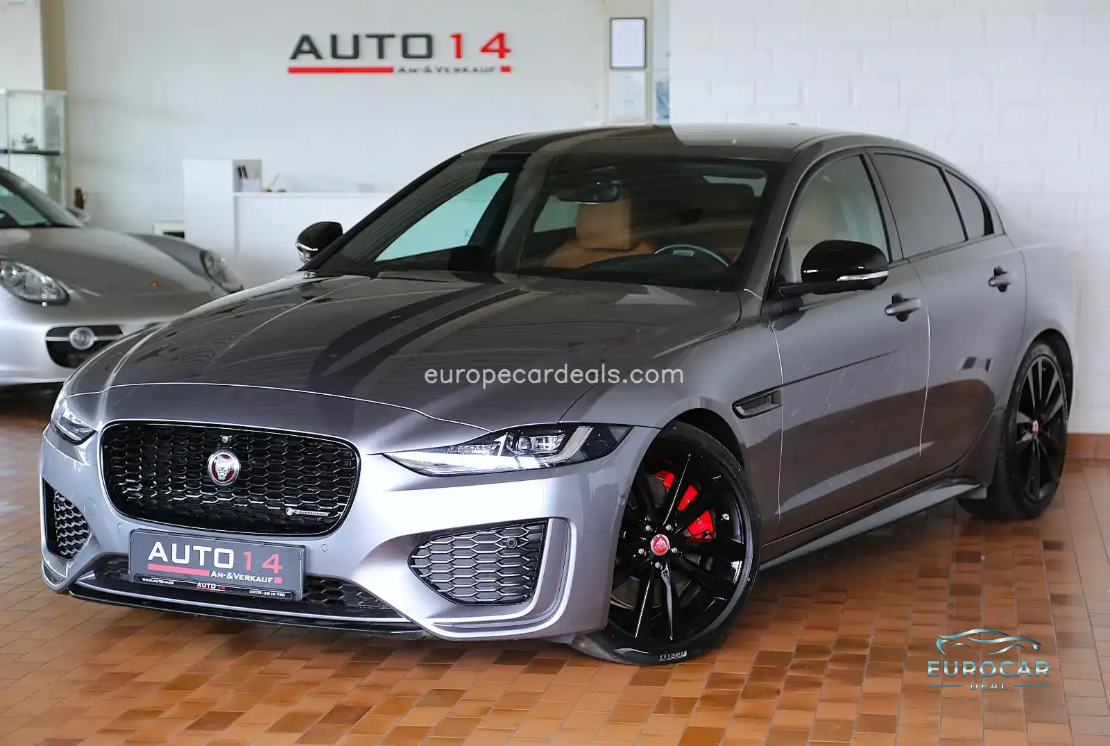 Jaguar XE