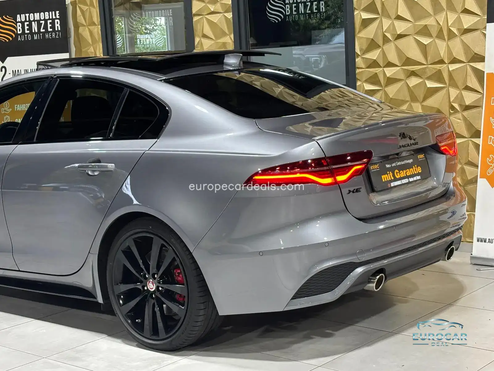 Jaguar XE