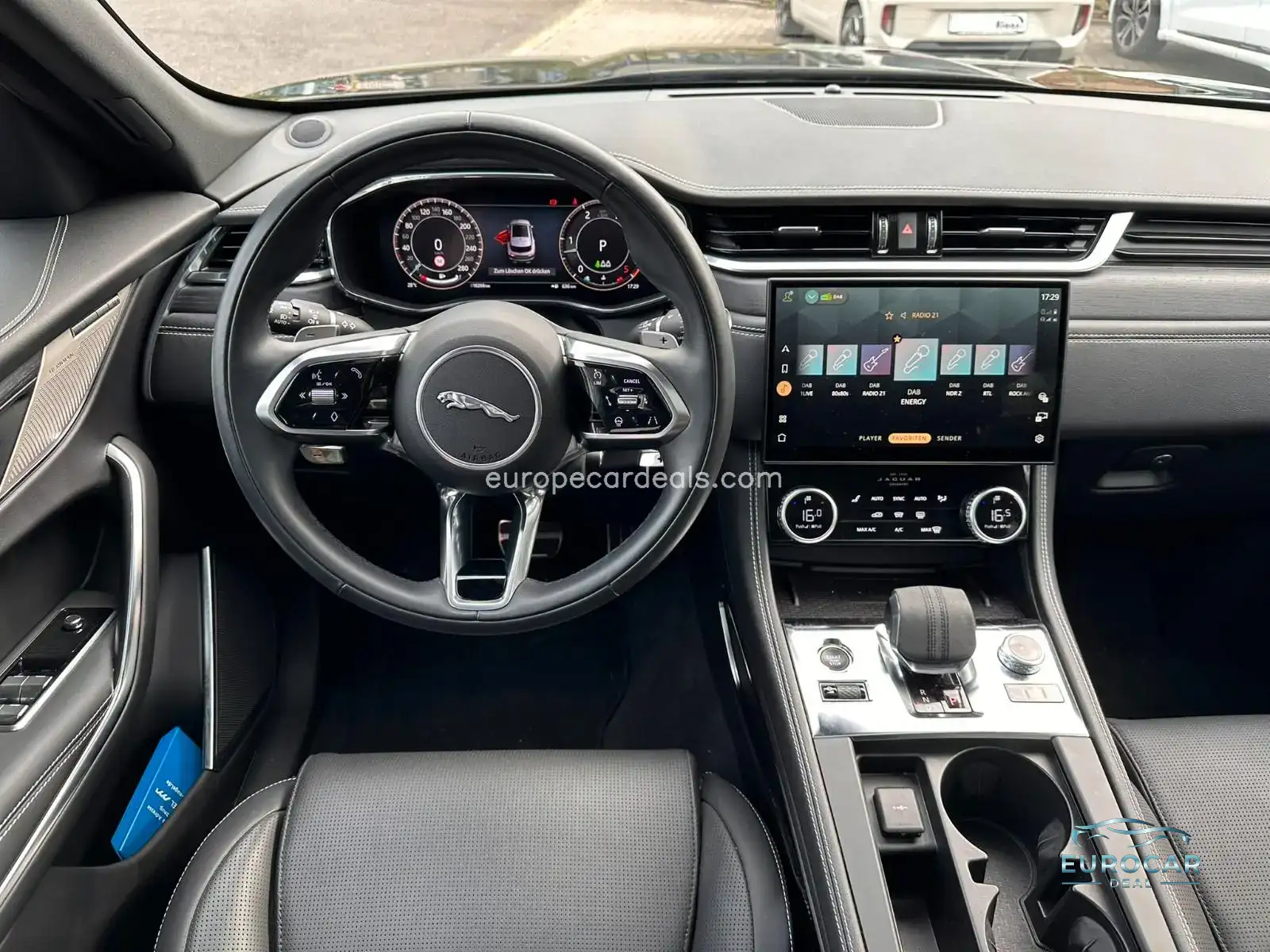 Jaguar F-Pace