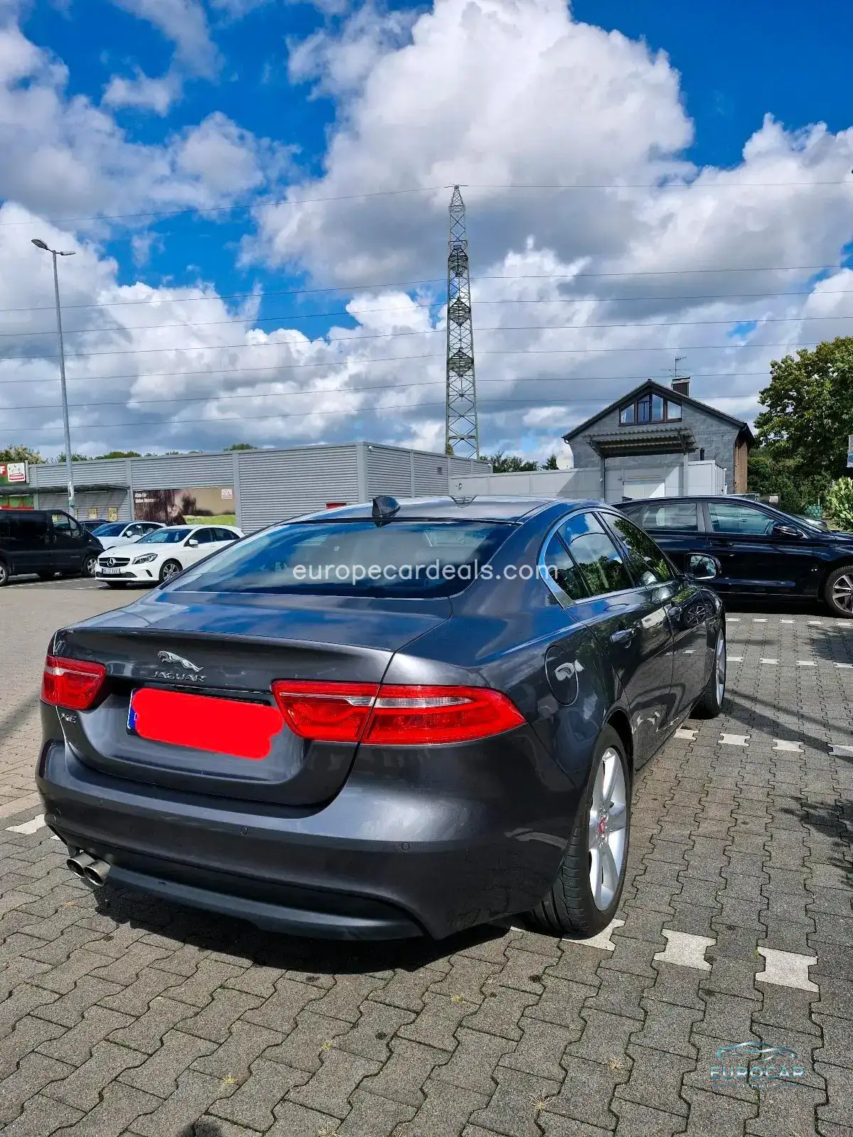 Jaguar XE