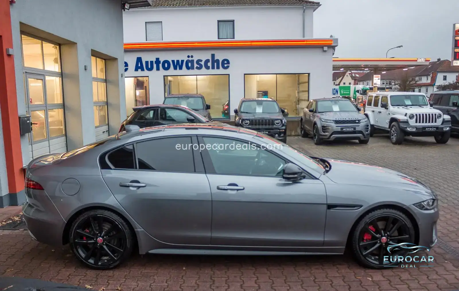 Jaguar XE