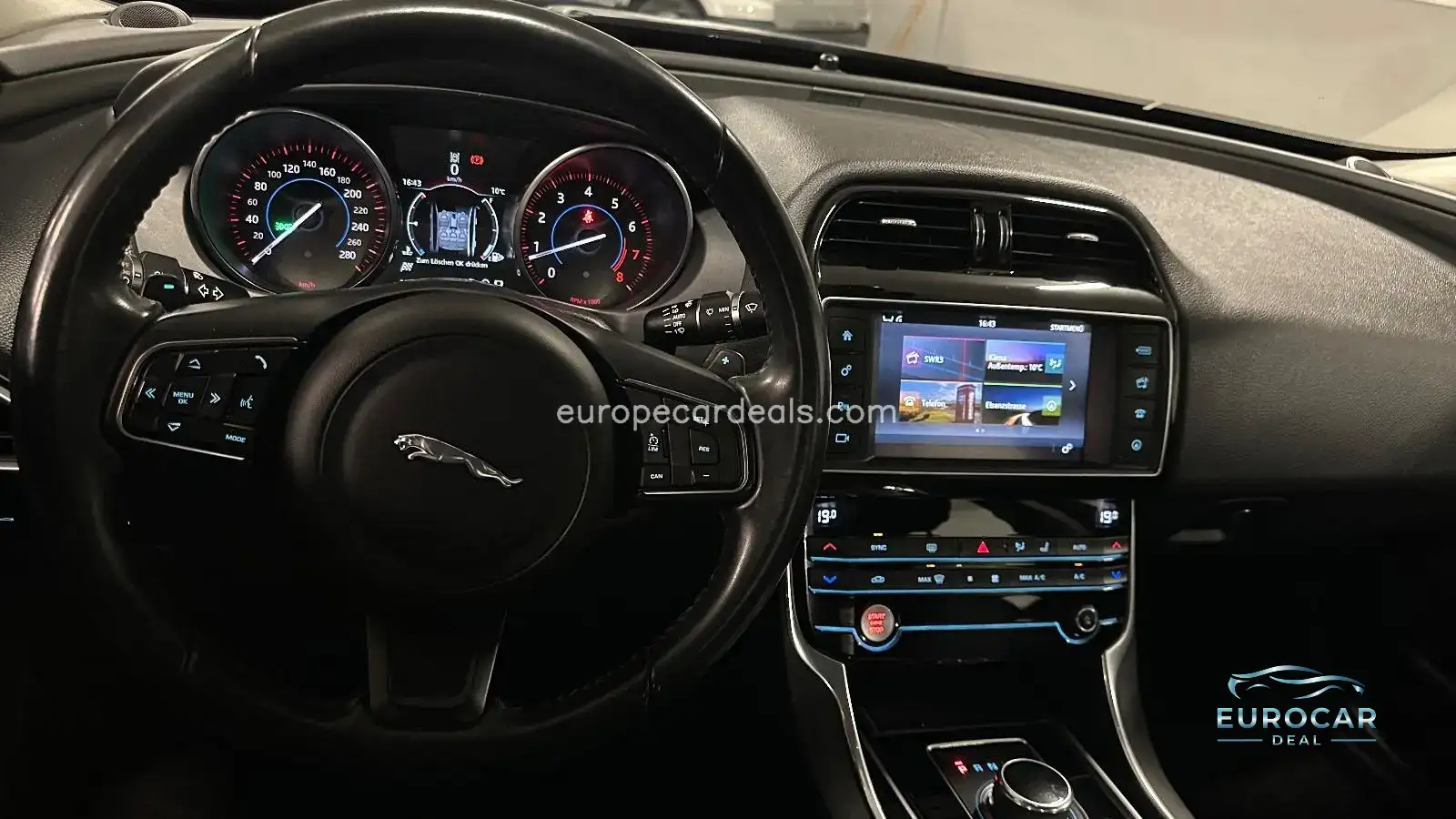 Jaguar XE