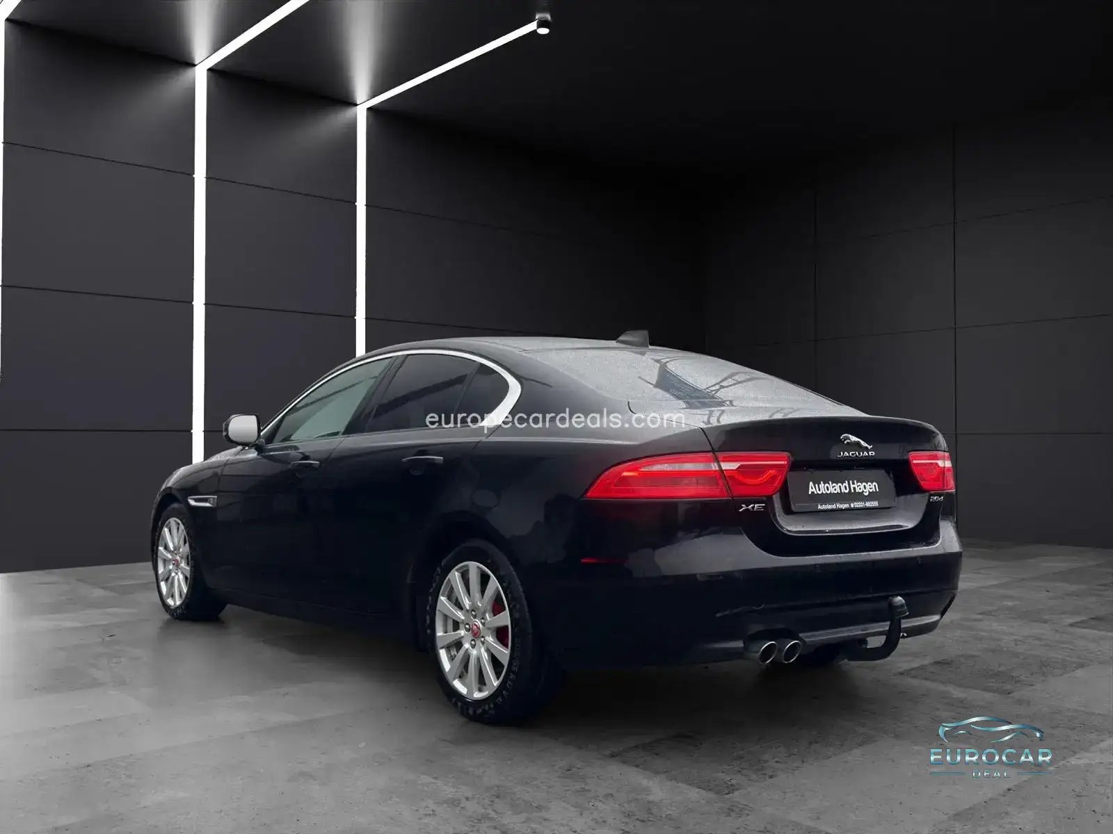 Jaguar XE