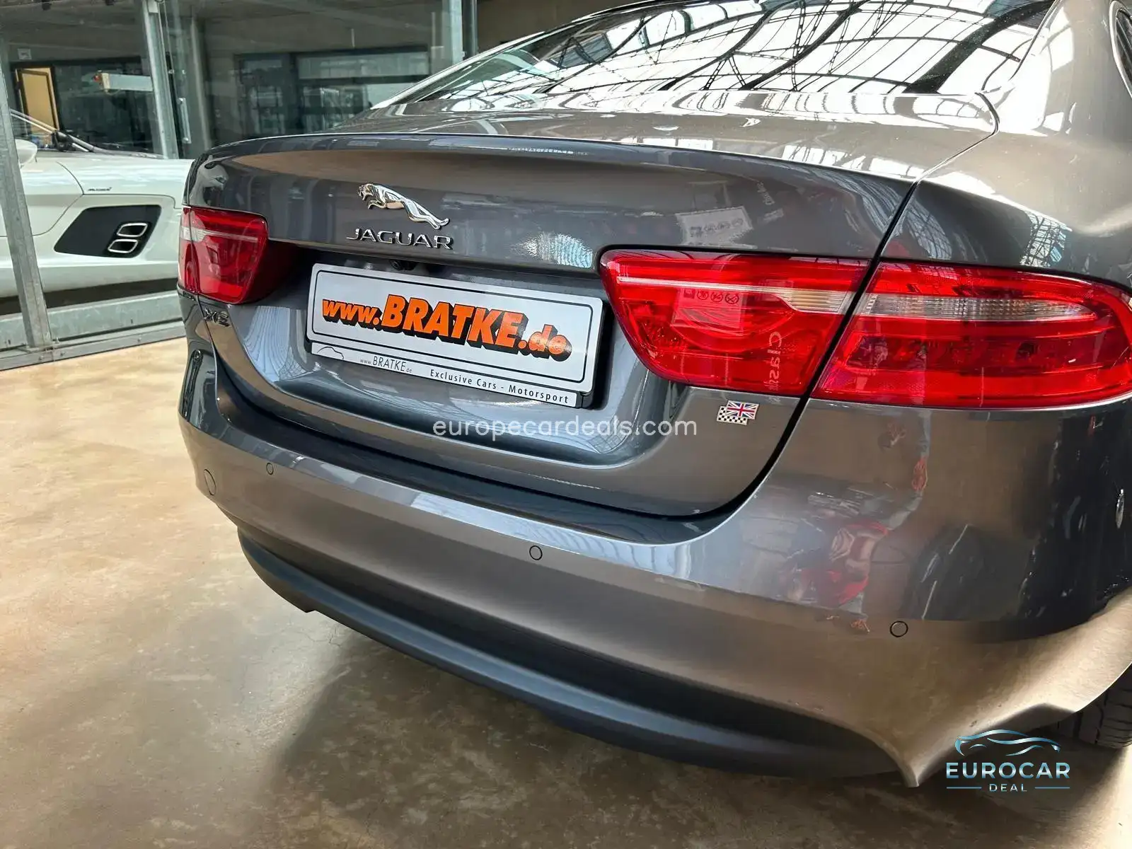 Jaguar XE