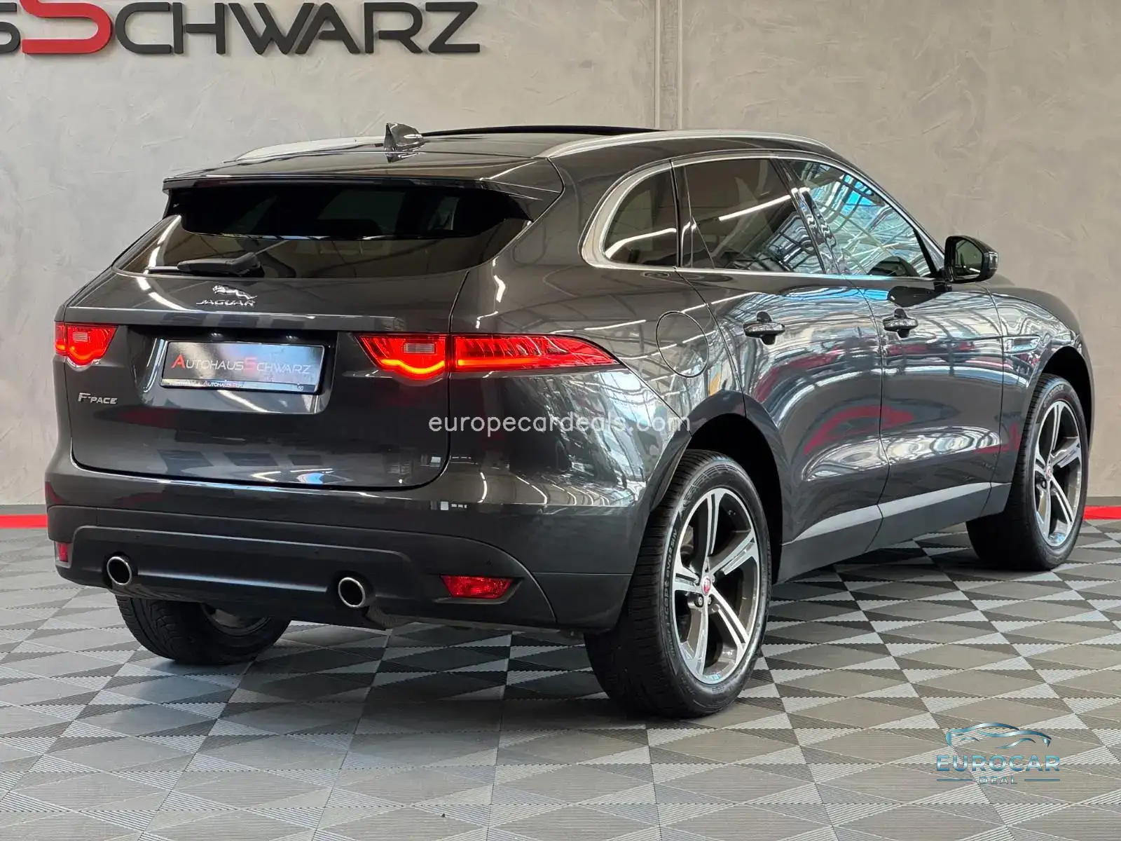 Jaguar F-Pace
