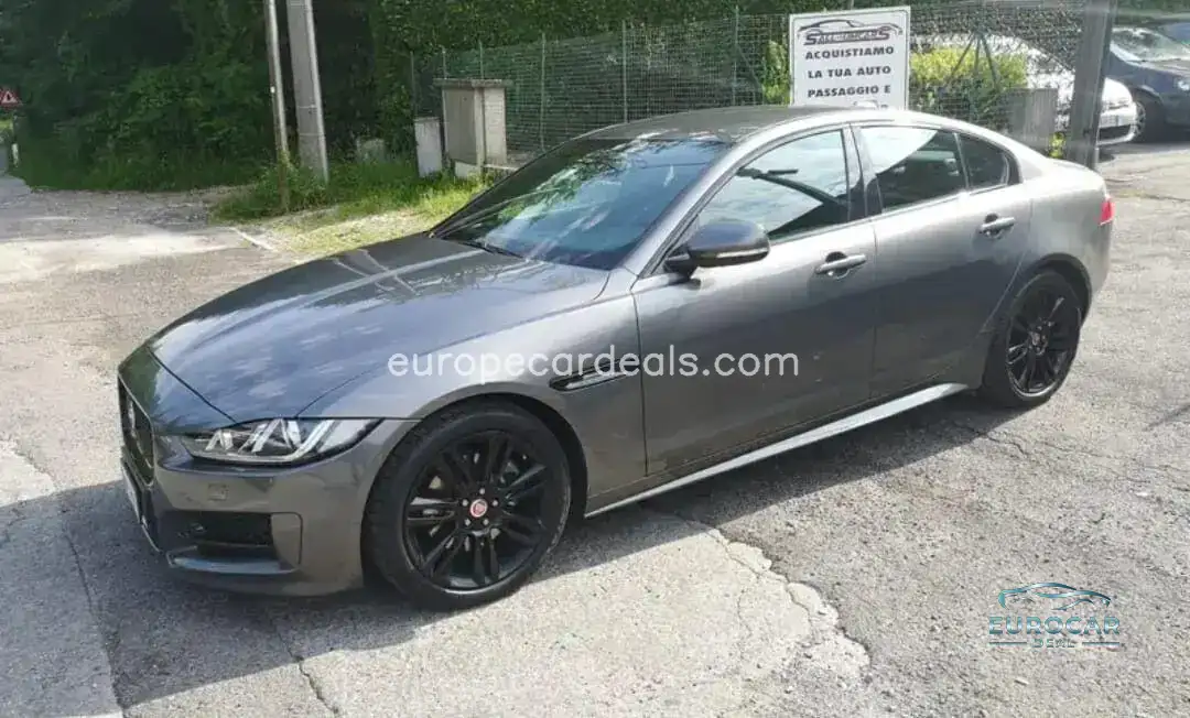 Jaguar XE