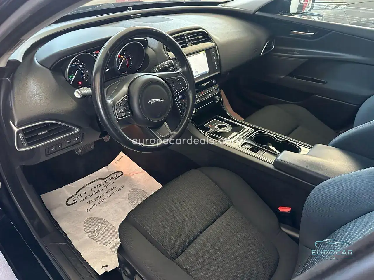 Jaguar XE