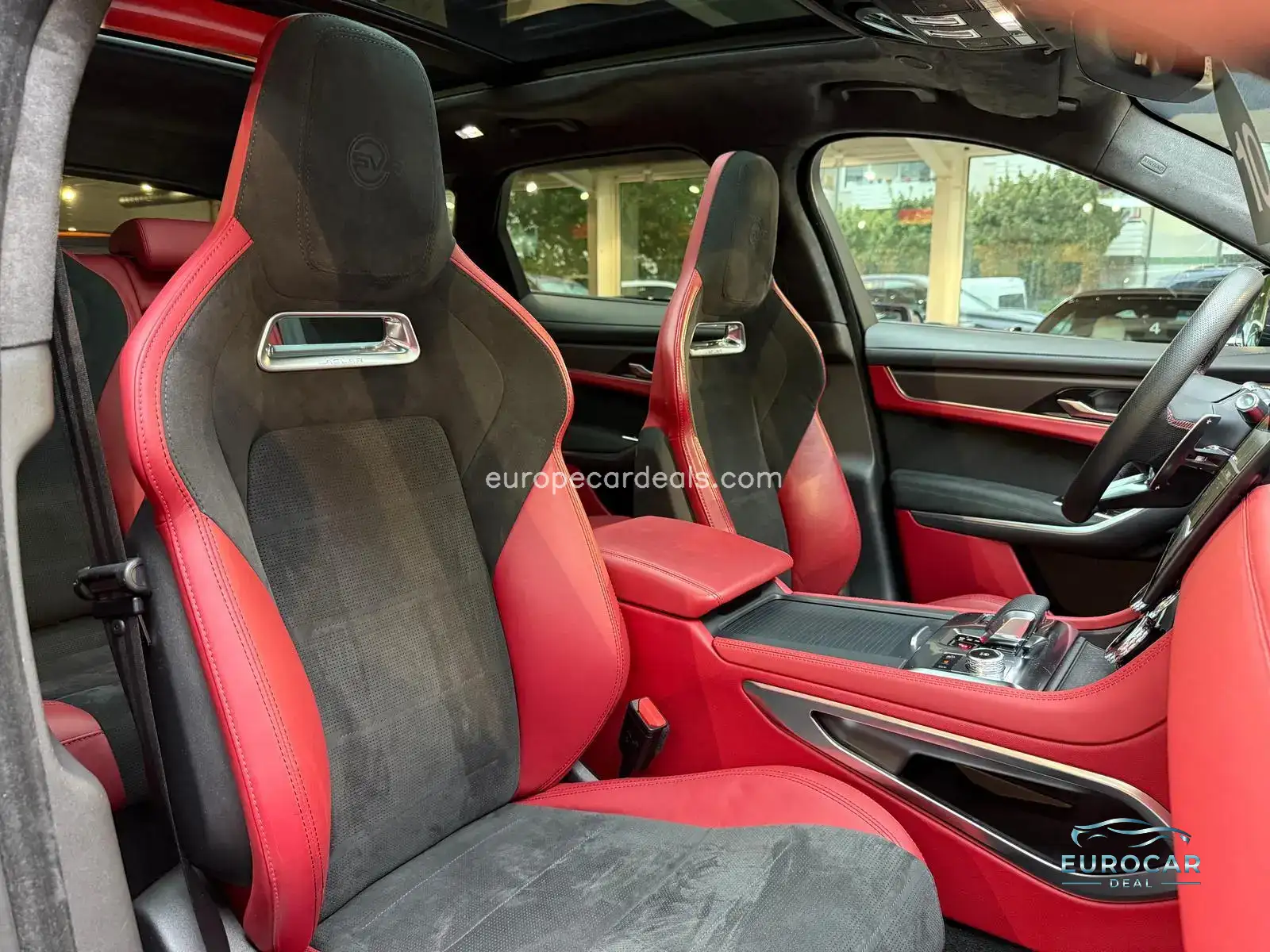 Jaguar F-Pace